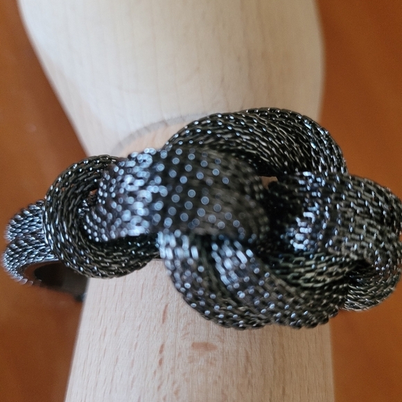 Y2K‎ - Gunmetal Mesh Knot Bracelet - Picture 3 of 4